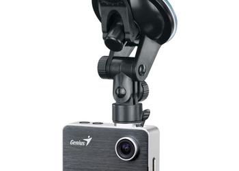 Автомобильный видеорегистратор Genius DVR-FHD570 с возможностью съемки в FullHD