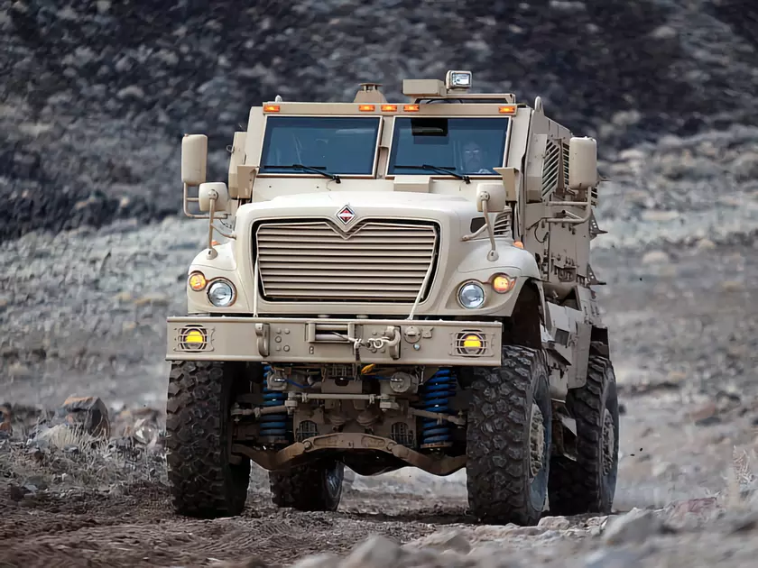 Украина получила минимум 18 американских броневиков International MaxxPro