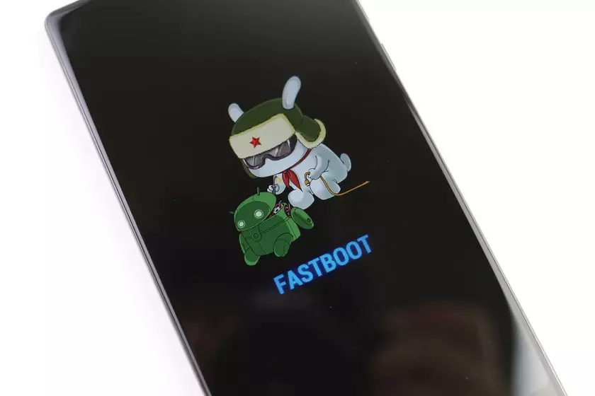 В новых прошивках MIUI Xiaomi отказалась от фирменного кролика Mi Bunny