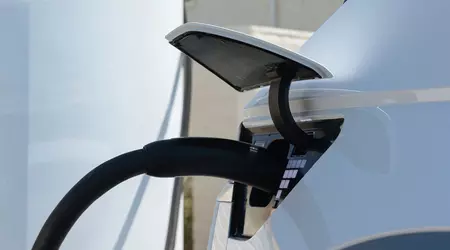 Hyundai спростила зарядку електромобілів у США