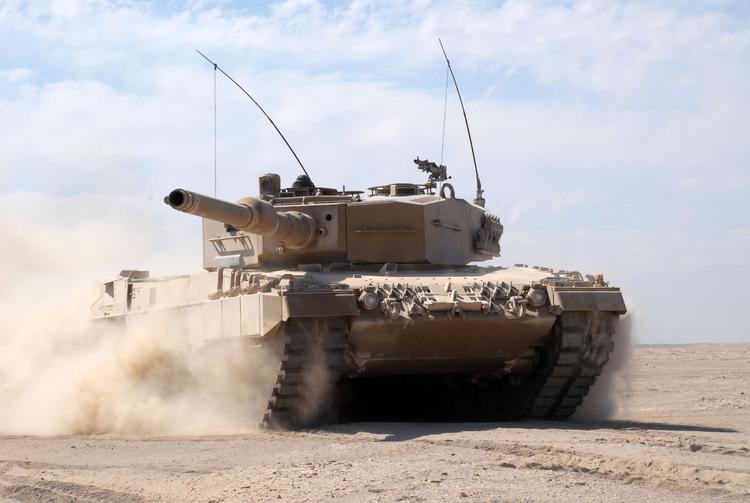 Leopard 2 tanks and anti-tank missiles: ...