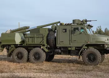 FPV-дрон за $500 поразил новейшую самоходную гаубицу 2С40 «Флокс» через день после того, как россияне официально объявили о поставках на фронт