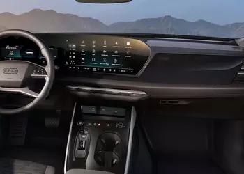 Новый Audi A6: вот как выглядит салон без пассажирского дисплея