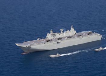 Австралия отправила в Южно-Китайское свой самый большой корабль HMAS Canberra для совместных учений с США и Филиппинами