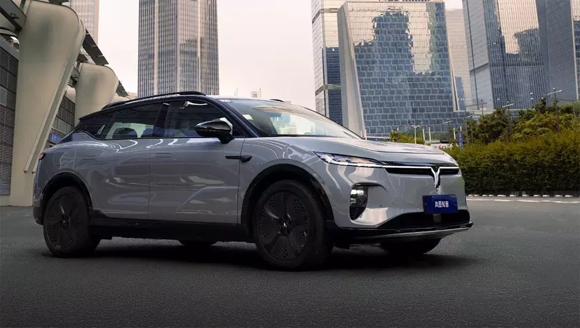 Geely и Voyah: Новый уровень электромобильности с интеграцией AI DeepSeek