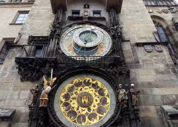 Лето в Праге: выгуливаем камеру смартфона Neffos C5 Max