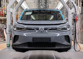 Германия вышла на второе место в мире по производсту электромобилей и PHEV