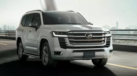 Чутки: Toyota Land Cruiser 300 може стати plug-in гібридом