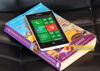 Обзор Nokia Lumia 520