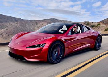 Илон Маск рассказал когда выйдет электрический спорткар Tesla Roadster