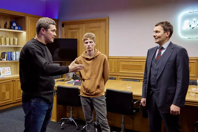 Вот это поворот: хакеру, который создал фейковую «Дію», предложили работу в Минцифры