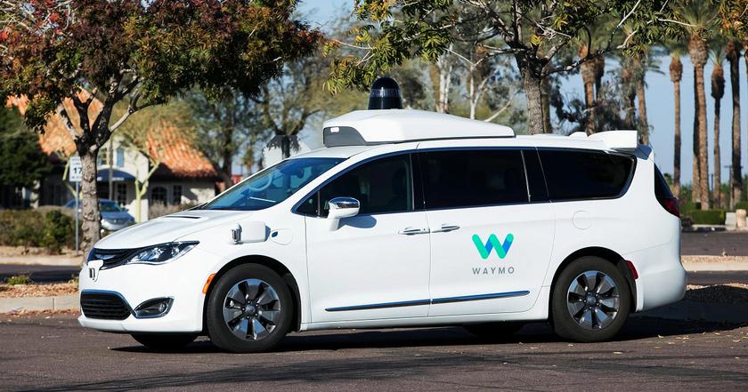 Waymo launched a robot cab service in Phoenix
