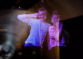 Интересные видео недели: экзоскелеты, Mortal Kombat X и пародия на iWatch