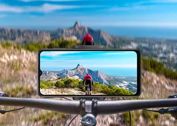 Samsung's two budget smartphones have received the new One UI 6.0 firmware, which fixes over 65 vulnerabilities