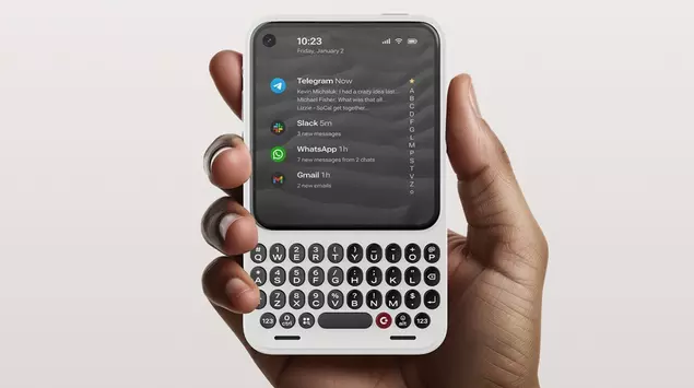 Clicks Communicator: A Modern BlackBerry-Style Phone ...