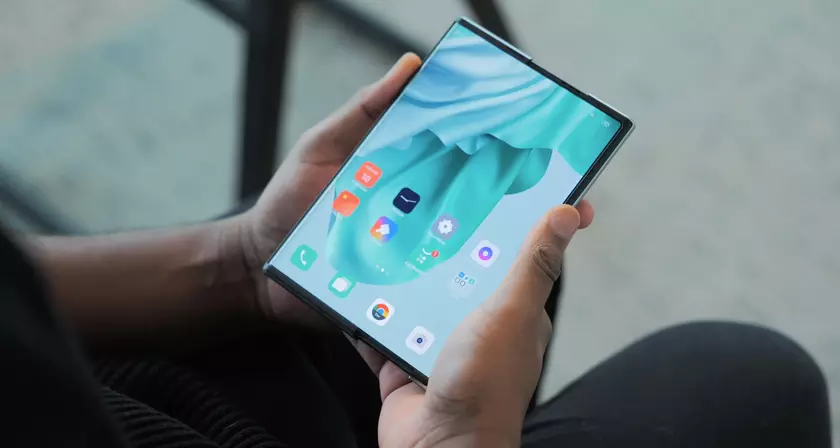 Растягивающийся смартфон OPPO X 2021 выйдет на рынок уже в ближайшее время (но это не точно)