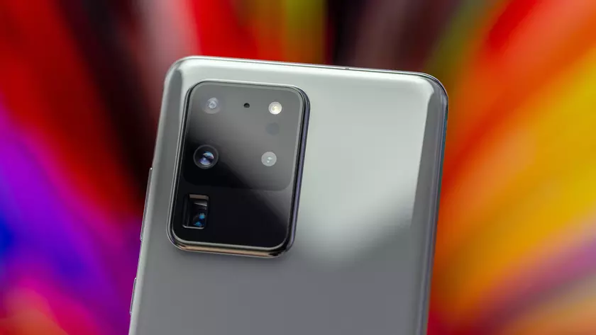 Слух: Samsung Galaxy S21 получит камеру с пятью модулями и главным сенсором на 150 Мп