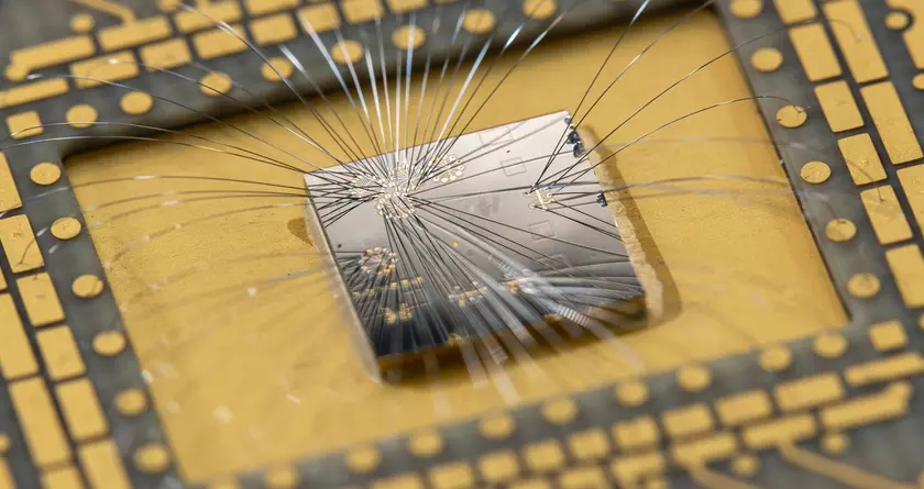 Microsoft создаст квантовый суперкомпьютер с применением топологических кубитов, который сможет выполнять миллионы квантовых операций в секунду