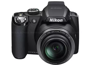Nikon P90: 12-МП широкоугольник с 24-кратным зумом 26-624