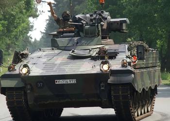 БМП Marder, снаряды для артиллерии, БПЛА RQ-35 Heidrun и тягач для танков HX81: Германия передала Украине новый пакет вооружения