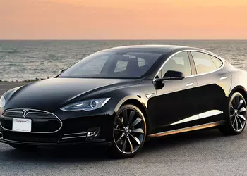 Китайцы удаленно взломали Tesla Model S
