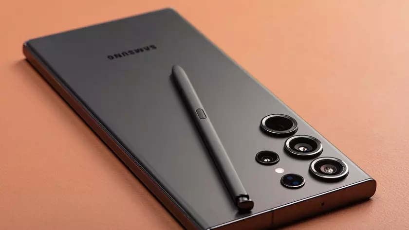 Инсайдер: Samsung Galaxy S24 Ultra не получит перископ модуль с 10-кратным зумом