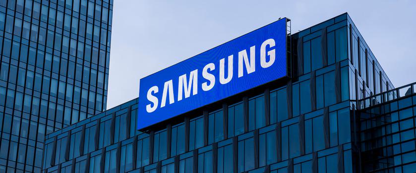 Samsung ha mentito? Nonostante la dichiarazione sulla sospensione delle spedizioni di smartphone in Russia, l'azienda prevede di vendere il Galaxy Fold 4 e il Galaxy Flip 4 in quel Paese.