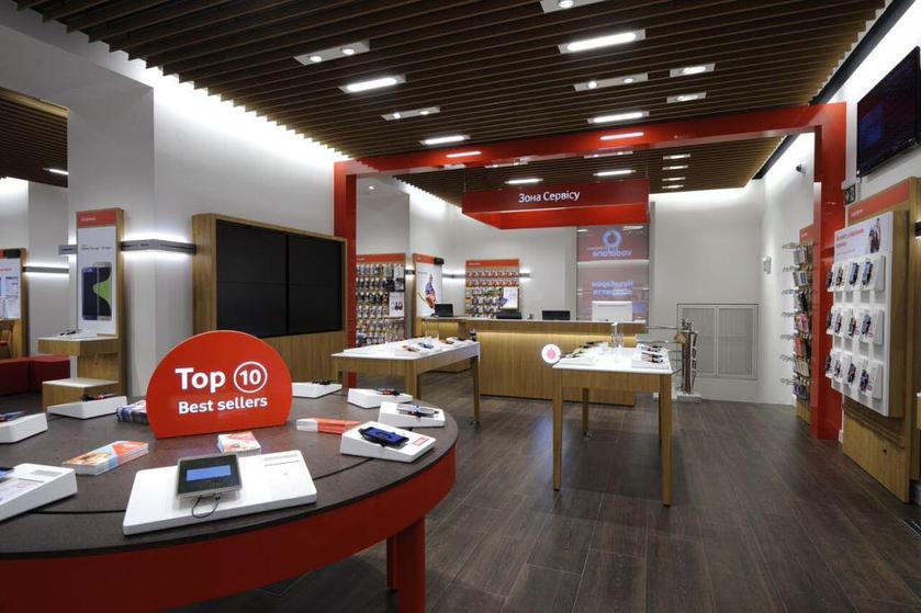 Vodafone открывает свой первый магазин и запускает 3G-сеть в центре Киева