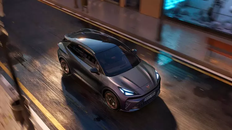 Cupra Raval Edge Plus: электрический испанец, который пытается быть дороже, чем он есть