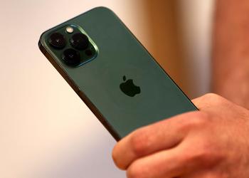 Brazylia zakazuje Apple sprzedaży iPhone'a bez ładowarki