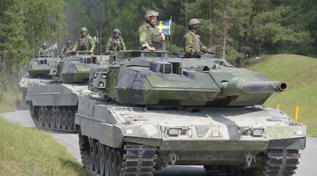 Schweden hat 10 Panzer des Typs Stridsvagn 122, eine modernisierte Version des deutschen Panzers Leopard 2A5, an die Ukraine geliefert.
