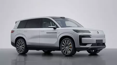 Denza N9 Flash Charge Edition: 912 сил та «крабова хода» для китайського люксу