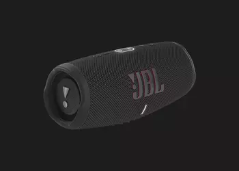 Предложение дня: JBL Charge 5 c защитой IP67 и автономностью до 20 часов продают на Amazon со скидкой $50