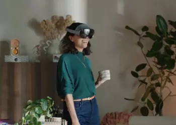 Google официально представила Android XR - операционную систему для потенциального конкурента Apple Vision Pro