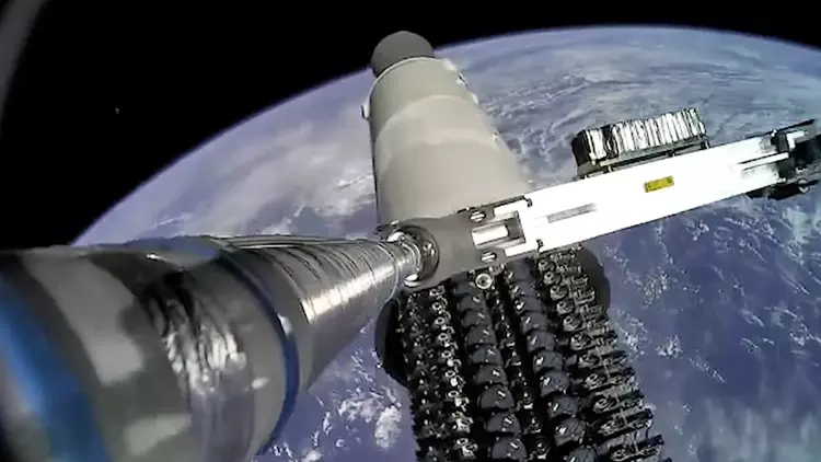 Космічний нео-нуар над Каліфорнією: SpaceX відсвяткувала ...
