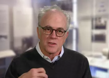 Соавтор PowerPoint, Деннис Остин, умер в возрасте 76 лет