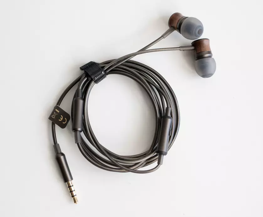 Обзор внутриканальных наушников Meze 12 Classics: недорого и сердито