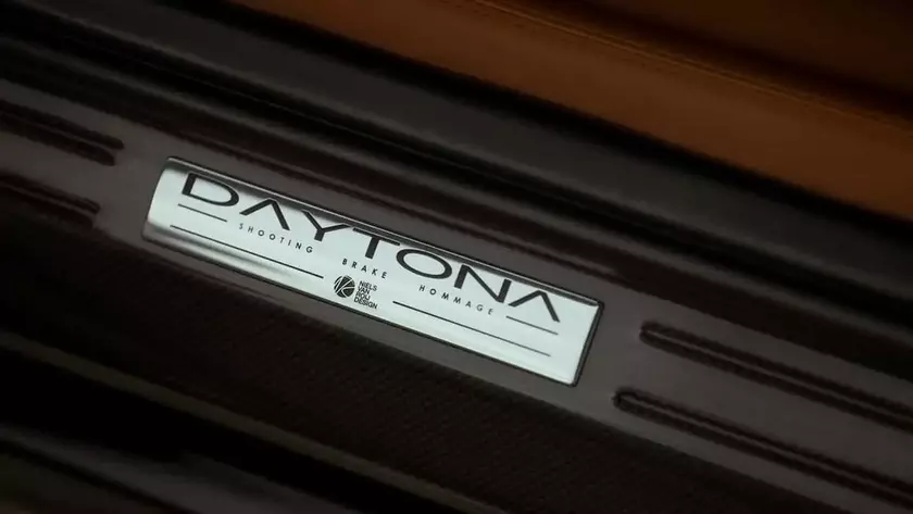 Эксклюзивная Ferrari Daytona Shooting Brake Hommage в профиле