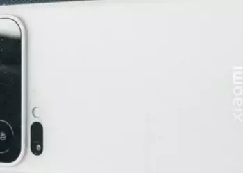 В сети появились качественные фото Xiaomi 16 Pro Max - дополнительный экран возвращается?