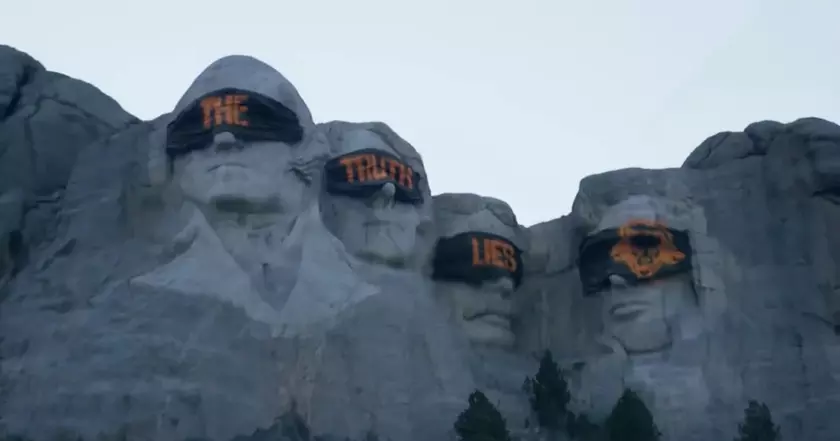 "Правда врет": в тематической газете, посвященной Call of Duty: Black Ops 6, можно рассмотреть официальный логотип игры