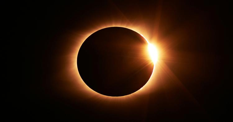 Forskare förutspår nästa totala solförmörkelse först ...