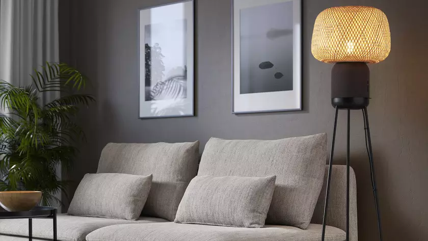 IKEA и Sonos представили умную колонку Symfonisk, выполненную в виде торшера