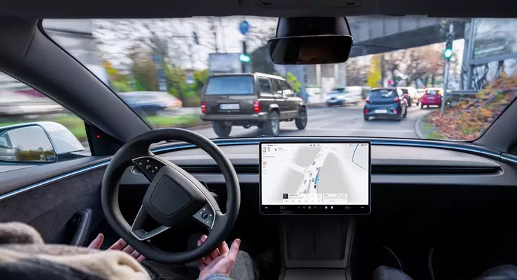 Tesla FSD Supervised Arrives in Lithuania ...