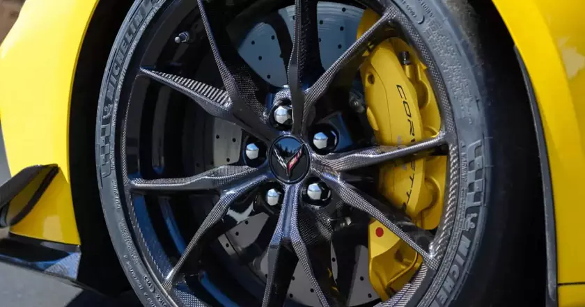 Технический анализ: Колесо и тормоза Chevrolet Corvette ZR1