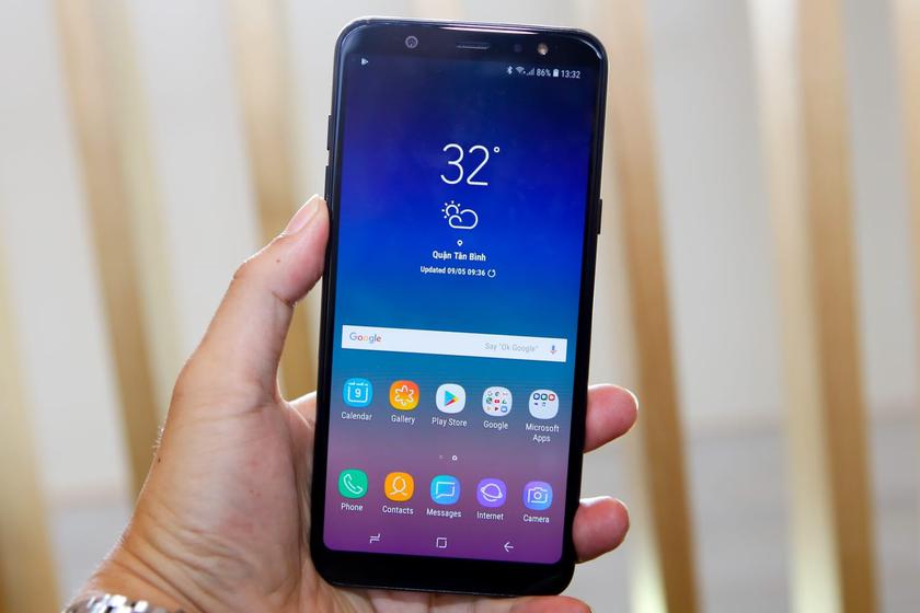 Не только Galaxy A10s: Samsung Galaxy A6+ также начала получать Android 10 с One UI 2.0