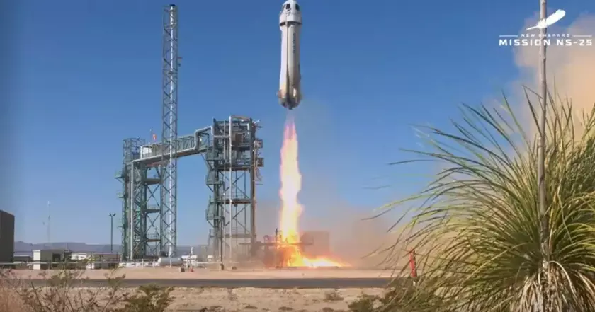 Blue Origin отправила туристов в космос после двухлетнего перерыва: Седьмой успешный полет экипажа