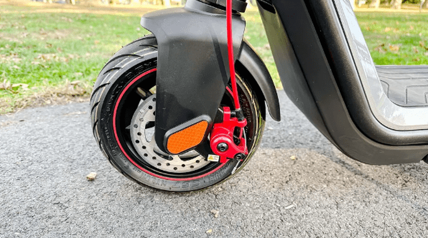 NIU KQi3 Max Electro Scooter Review