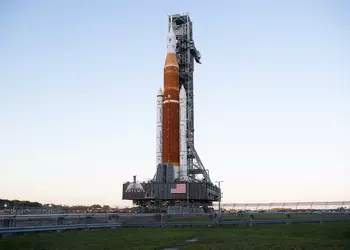 NASA признаёт огромную стоимость лунных ракет SLS – двигатели для SLS стоят в десятки раз дороже, чем для ракет SpaceX