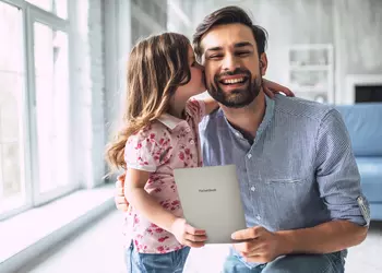 PocketBook 740 Color: первый в мире ридер с цветным экраном E Ink (на самом деле нет)