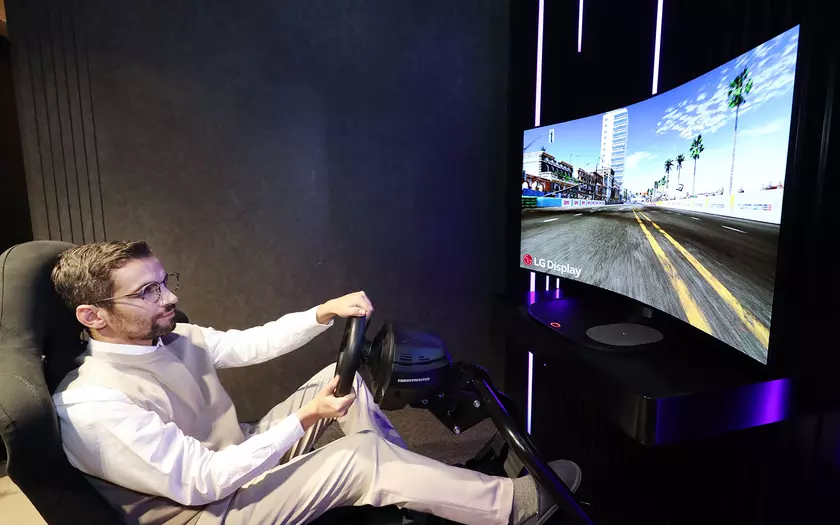 LG везет на выставку CES 2021 48-дюймовый гибкий игровой OLED-монитор